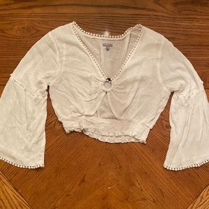 White long sleeved crop top